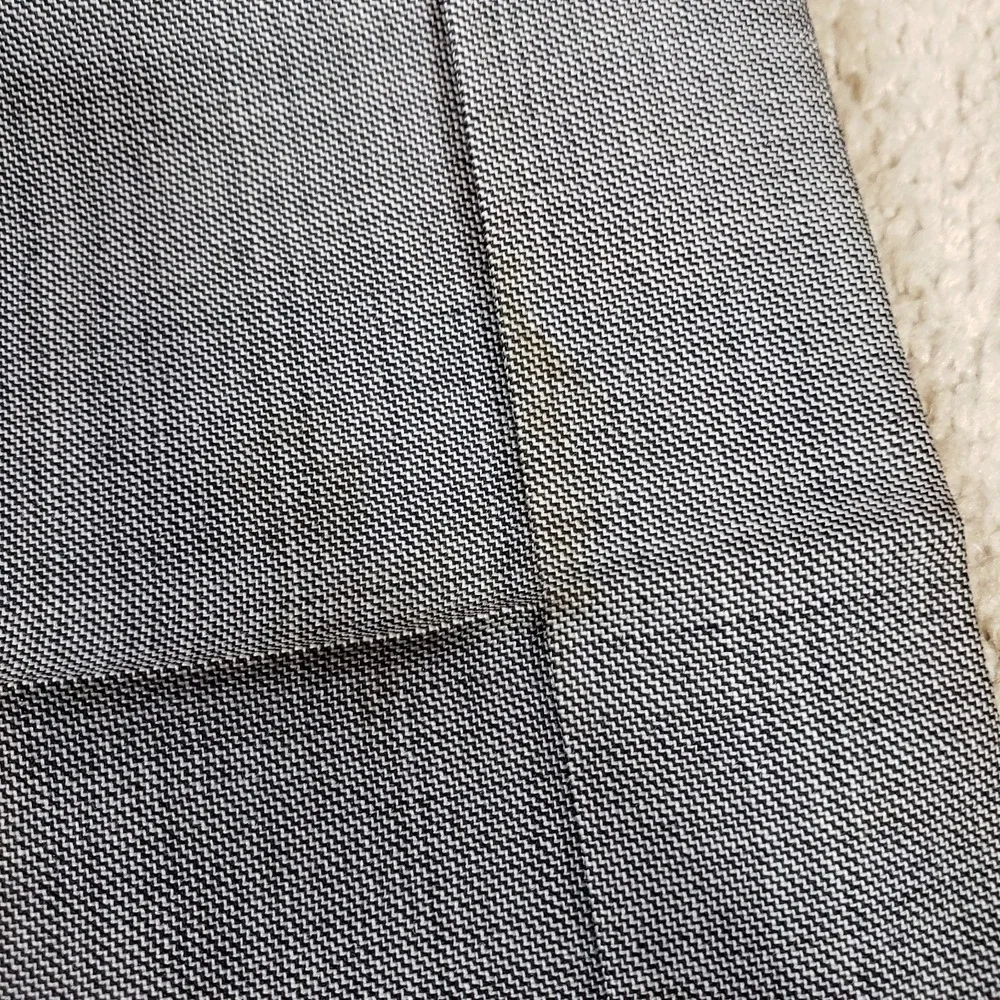 Jos. A Bank 2 Piece Suit Mens 43R 34X28 Gray 2 Button SV Wool Cashmere